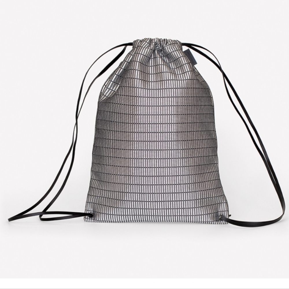 MAHARAM CINCH BAG/  11 1/2" W x 15 1/2" H